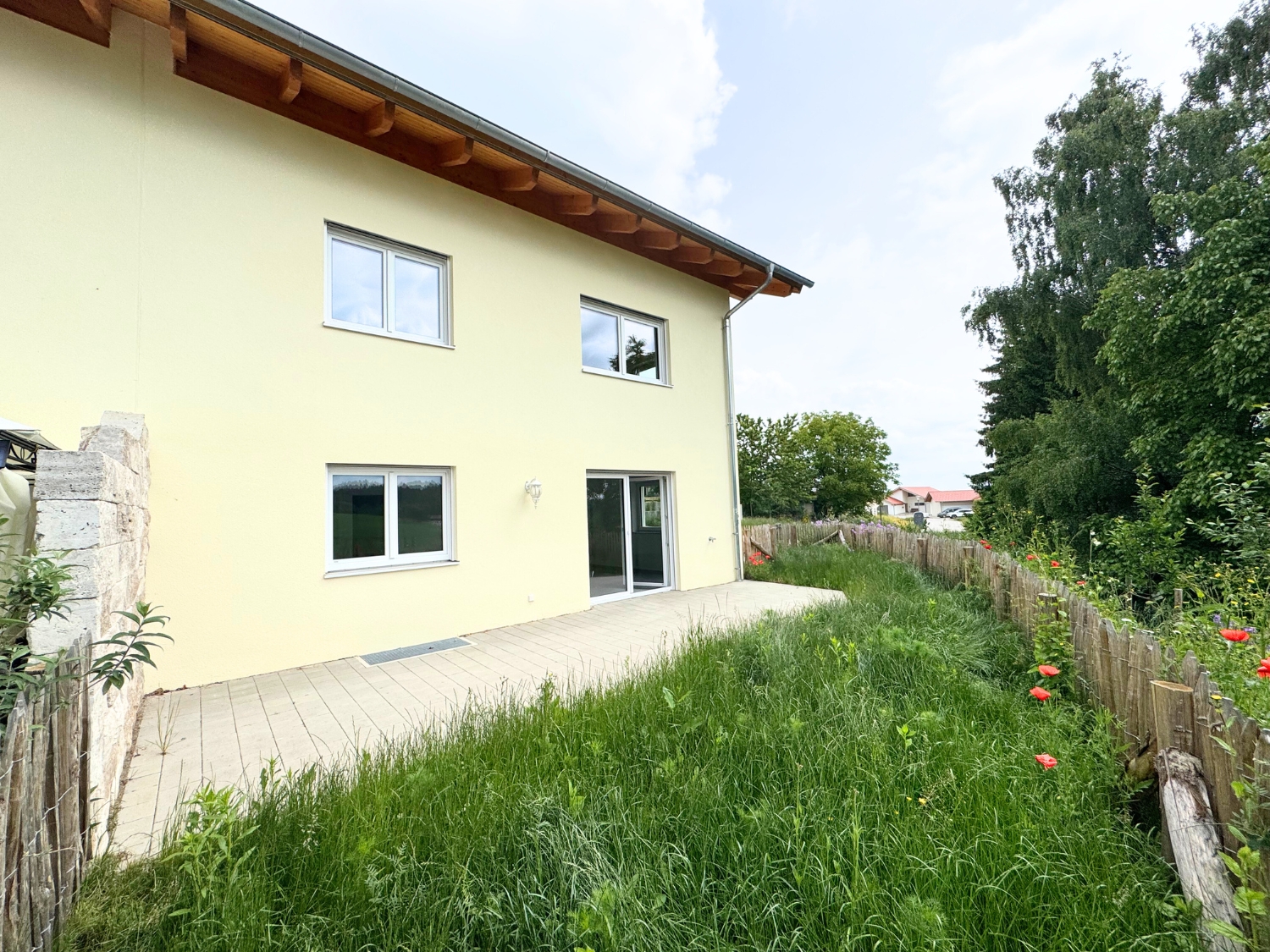 Lage mit Weitblick: Traumhafte DHH, modern & hell KFW40